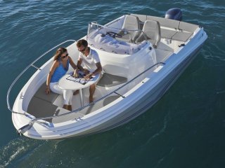 Barco a Motor Jeanneau Cap Camarat 5.5 CC nuevo - MORGAN MARINE