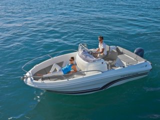 Barco a Motor Jeanneau Cap Camarat 5.5 CC Serie 2 nuevo - FORCE 5