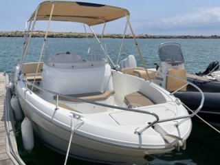 Motorboat Jeanneau Cap Camarat 6.5 CC Style rent - STYL BOAT YACHTING