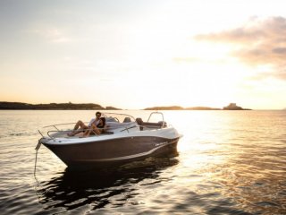 Motorboat Jeanneau Cap Camarat 6.5 WA Serie 3 new - NO LIMIT YACHT