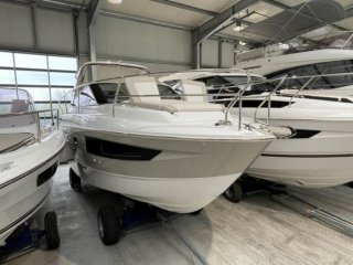 Motorboat Jeanneau Leader 30 new - BOOTE PFISTER