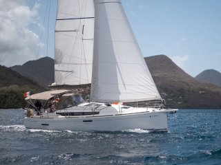 Barca a Vela Jeanneau Sun Odyssey 389 a noleggio - A&C YACHT BROKER