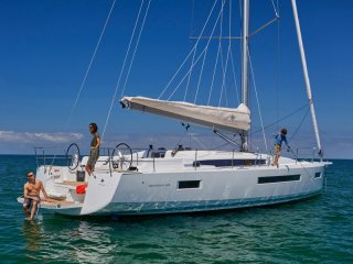 Sailing Boat Jeanneau Sun Odyssey 490 new - CLARKE & CARTER SUFFOLK