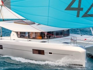 Sailing Boat Lagoon 42 new - YACHTING COURTAGE