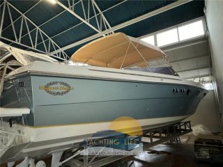 Motorboat Magnum 40 used - YACHTING LIFE