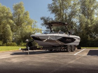 Barco a Motor Malibu Wakesetter 23 LSV nuevo - Leie Nautic