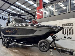 Motorboat Mastercraft X26 used - MASTERCRAFT BOATS UK