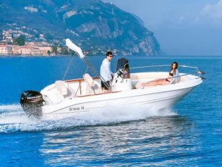 Barco a Motor Mingolla Brava 18 Open nuevo - LES BATEAUX DE CLEMENCE
