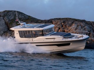 Barco a Motor Nimbus C11 nuevo - DFG Sarl