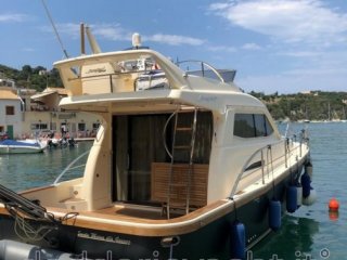 Barco a Motor Portofino Marine 37 Fly ocasión - D'ADDARIO YACHTS