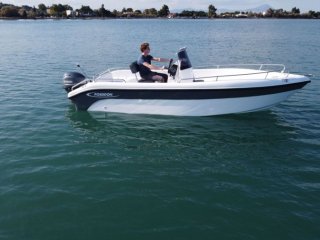 Barco a Motor Poseidon Blue Water 185 nuevo - ARMORIQUE DIFFUSION