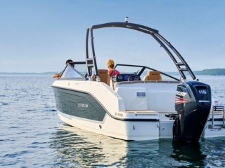 Motorboat Quicksilver Activ 605 Bowrider new - SELESTIBOAT