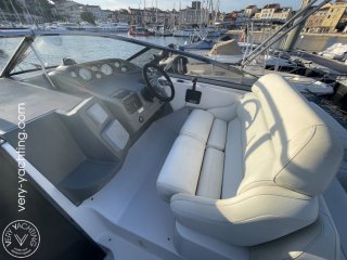 Motorboat Regal Commodore 2665 used - VERY YACHTING