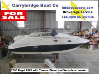 Motorboat Regal Commodore 2665 used - CARRYBRIDGE BOAT COMPANY