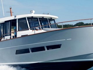 Barco a Motor Rhea 32 Timonier nuevo - BRISE MARINE YACHTING