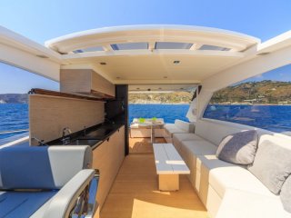 Rio Yachts Sport Coupe 44 - Image 5