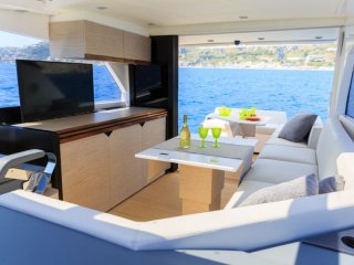 Rio Yachts Sport Coupe 44 - Image 6