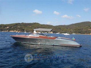 Motorboat Riva Aquariva 33 used - YACHT DIFFUSION VIAREGGIO