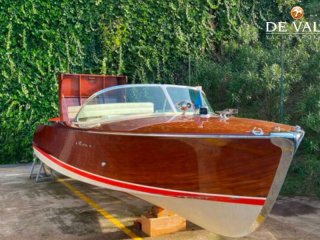 Motorboot Riva Super Florida gebraucht - DE VALK YACHTING FRANCE