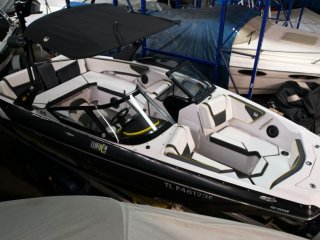 Scarab Boats 215 occasion