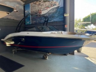 Barco a Motor Sea Ray 210 SPX ocasión - MAS MARINE