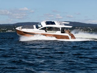 Motorboot Sealine C390 neu - SERVAUX YACHTING