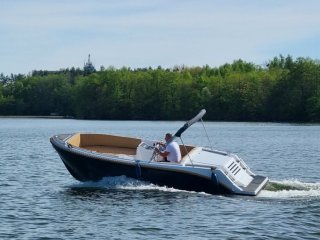 Silver Yacht 655 Tender - Image 1