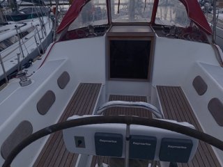 Universal Yachting 44 - Image 41