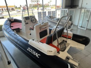 Barco a Motor Zodiac Medline 5.8 nuevo - NAUTIVELA