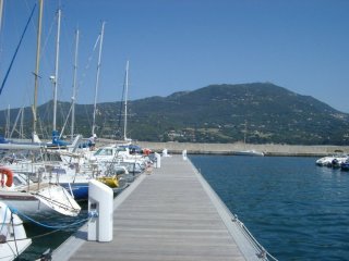 Rare - Place de port Propriano - Corse - Image 2