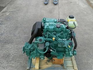 Volvo Penta D1-30 29hp Marine Engine Package used