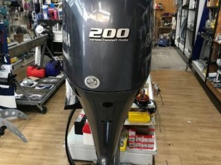 Yamaha F 200XB neuf